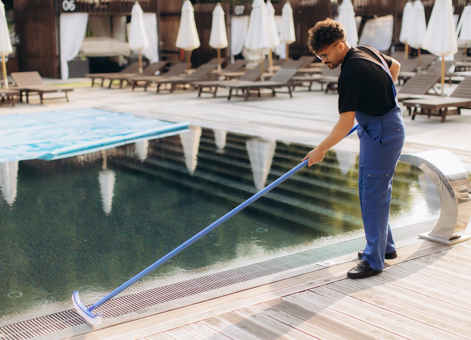 Pool Cleaning in Dubai